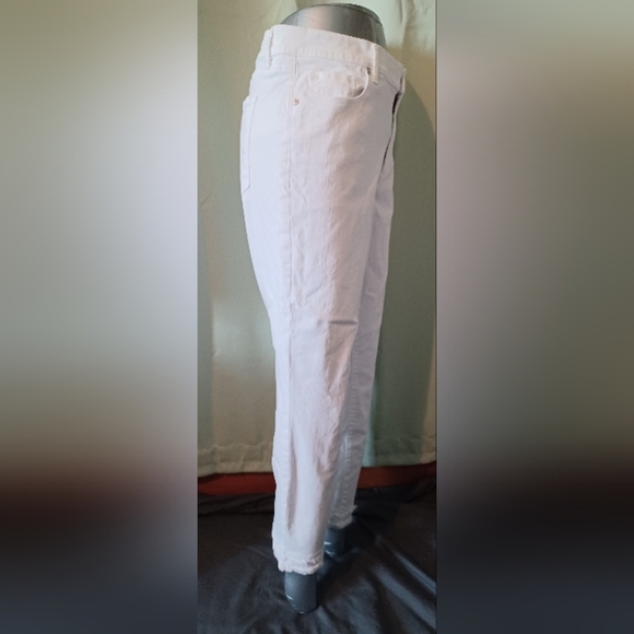 A LOFT White Straight Leg Jeans Classic Style - Picture 4 of 9